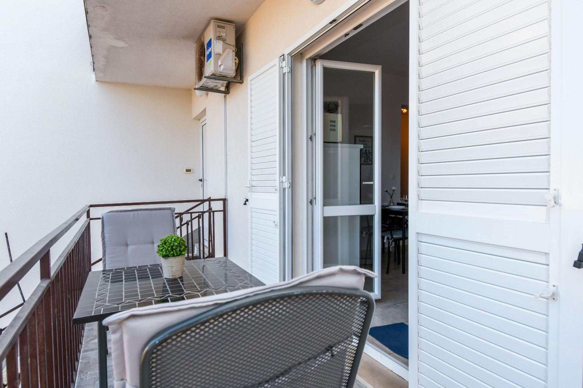 Apartment Mara Trogir Exterior foto